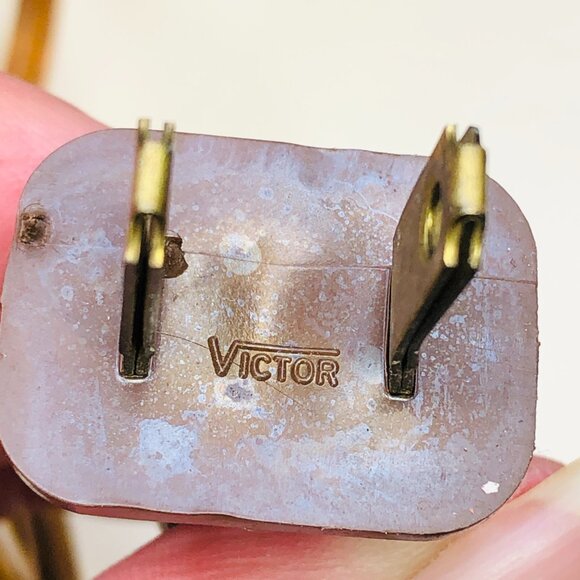 Vintage 70s SPARTUS USA Plastic Faux Wood Rolling Pin Plug In Wall Clock Rustic - Picture 11 of 14